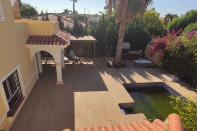 Chalet en venta en Bonalba-Cotoveta (Mutxamel)